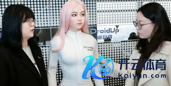 国内科技公司推出仿祈望器东谈主 专为跟随东谈主类而策划